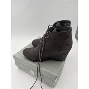 Journee Collection Enter Grey Wedge Booties Size 8 New In Box